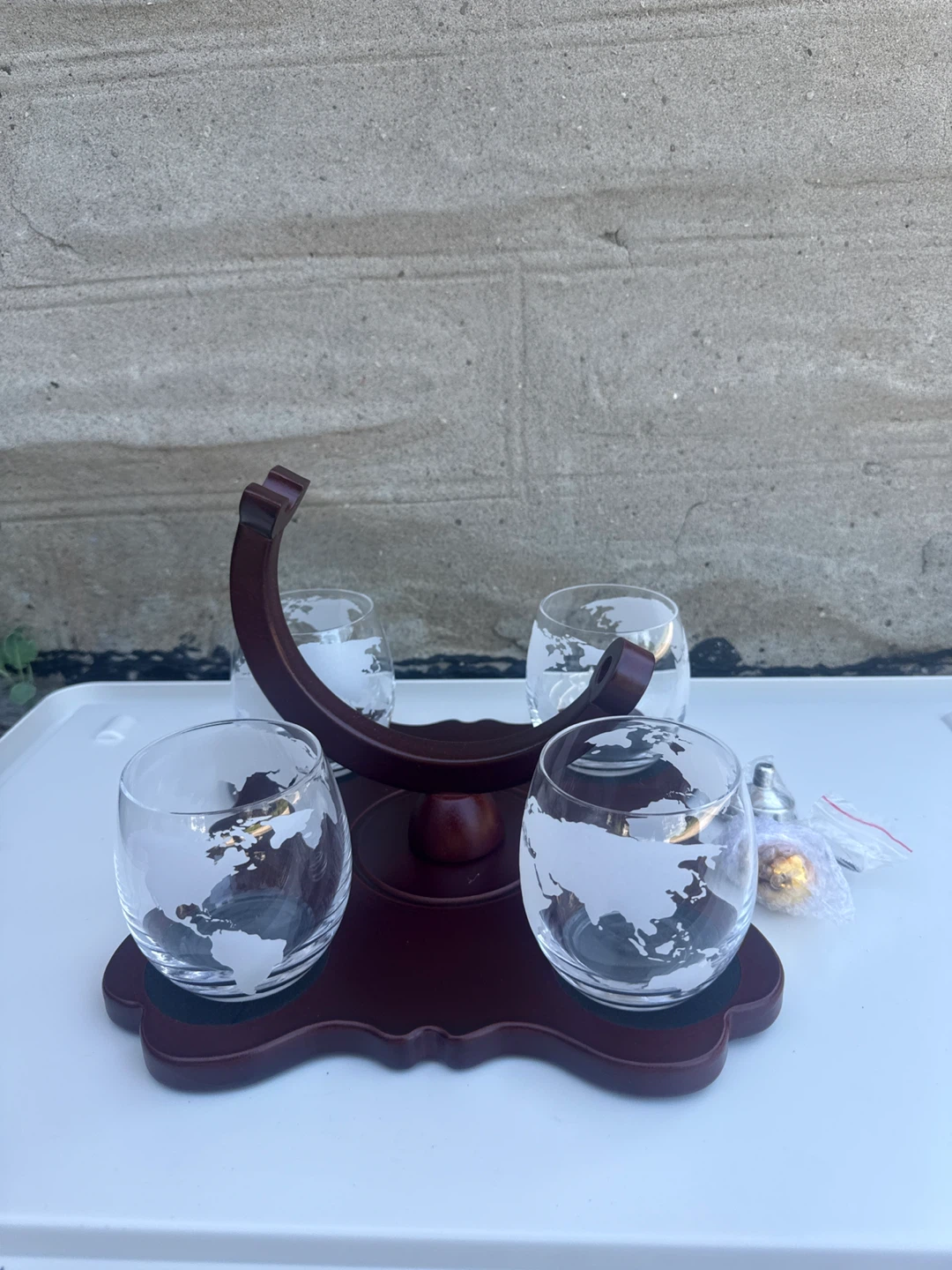 Globe Glasses Set with Wooden Stand