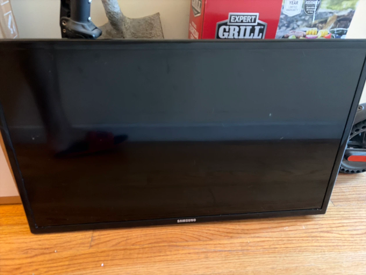 Samsung 32" LH32HDB Television