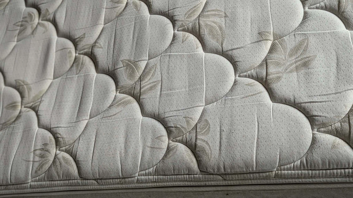 Queen mattress with box/ free delivery - photo 4