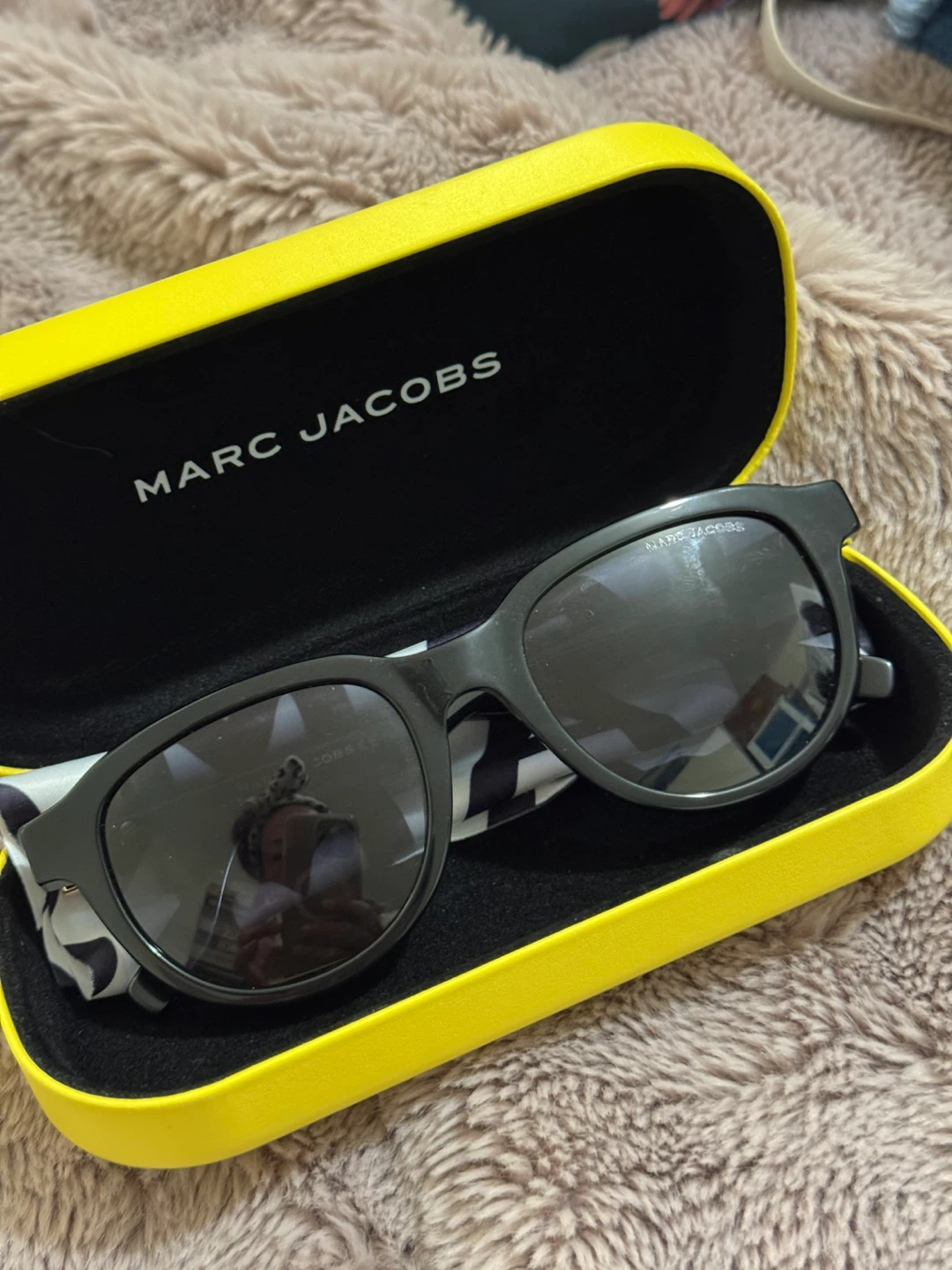 Marc Jacobs Black Sunglasses with Case