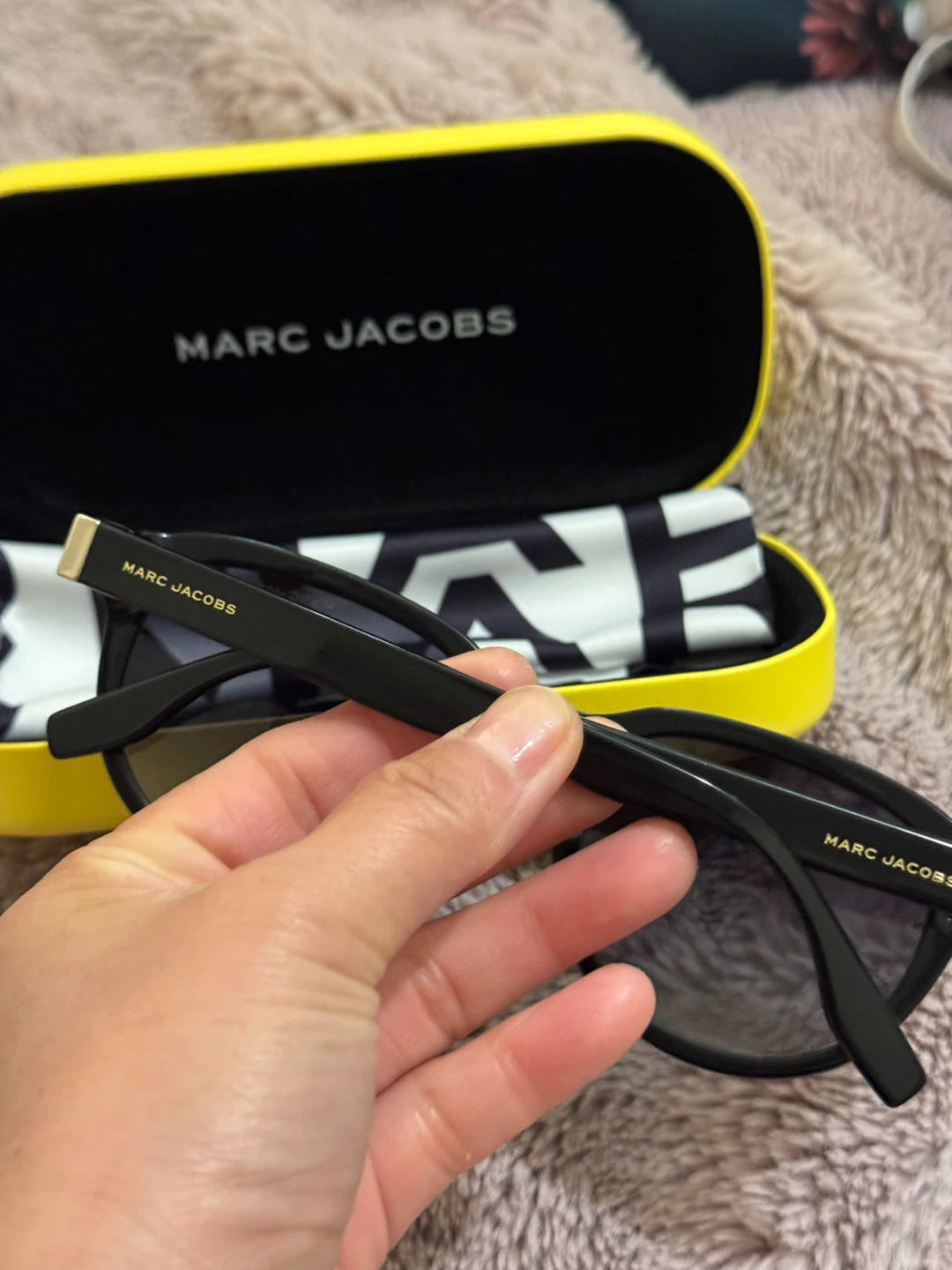 Marc Jacobs Black Sunglasses with Case - photo 2