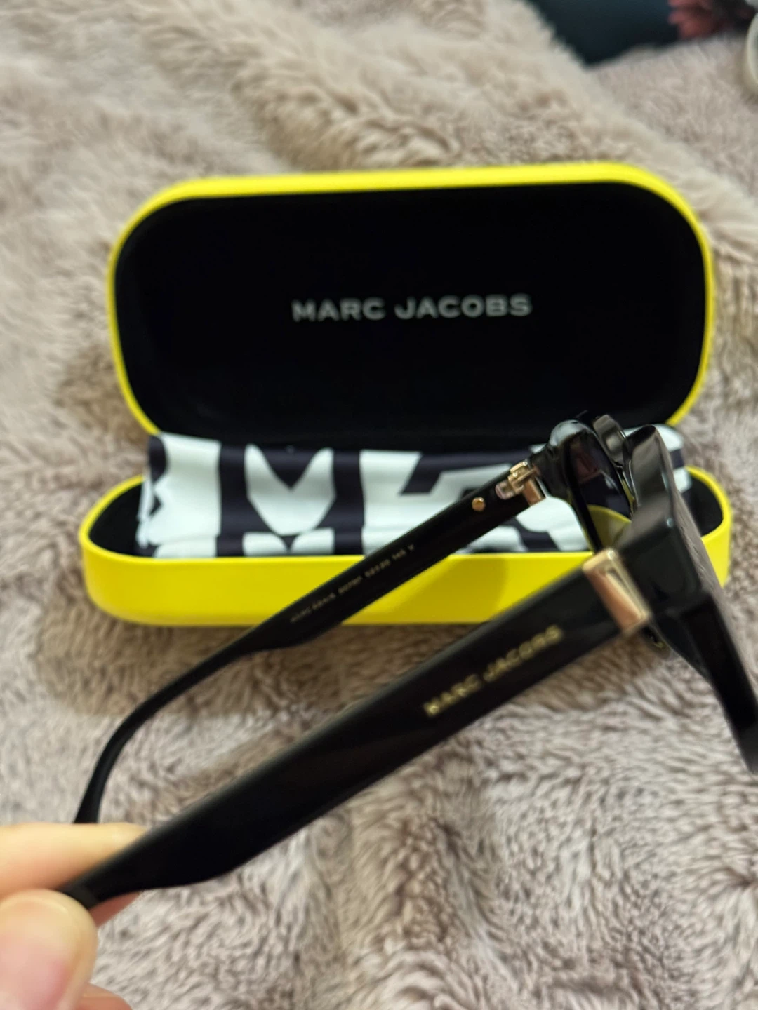Marc Jacobs Black Sunglasses with Case - photo 3