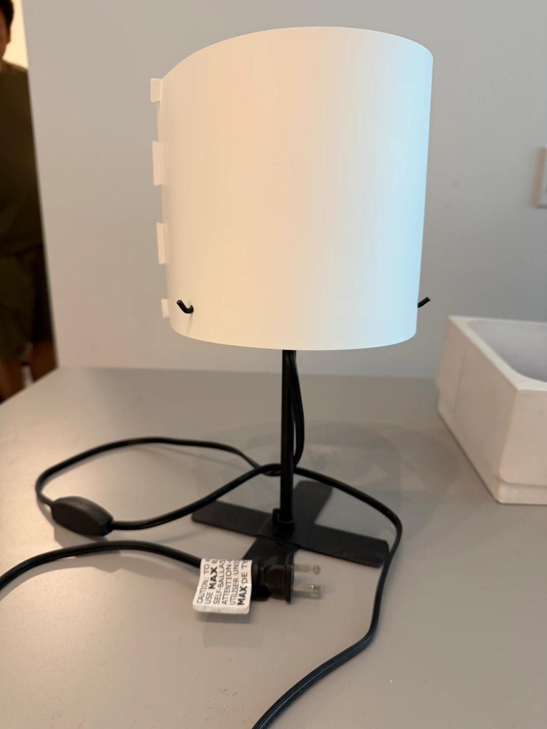 White Table Lamp - photo 2
