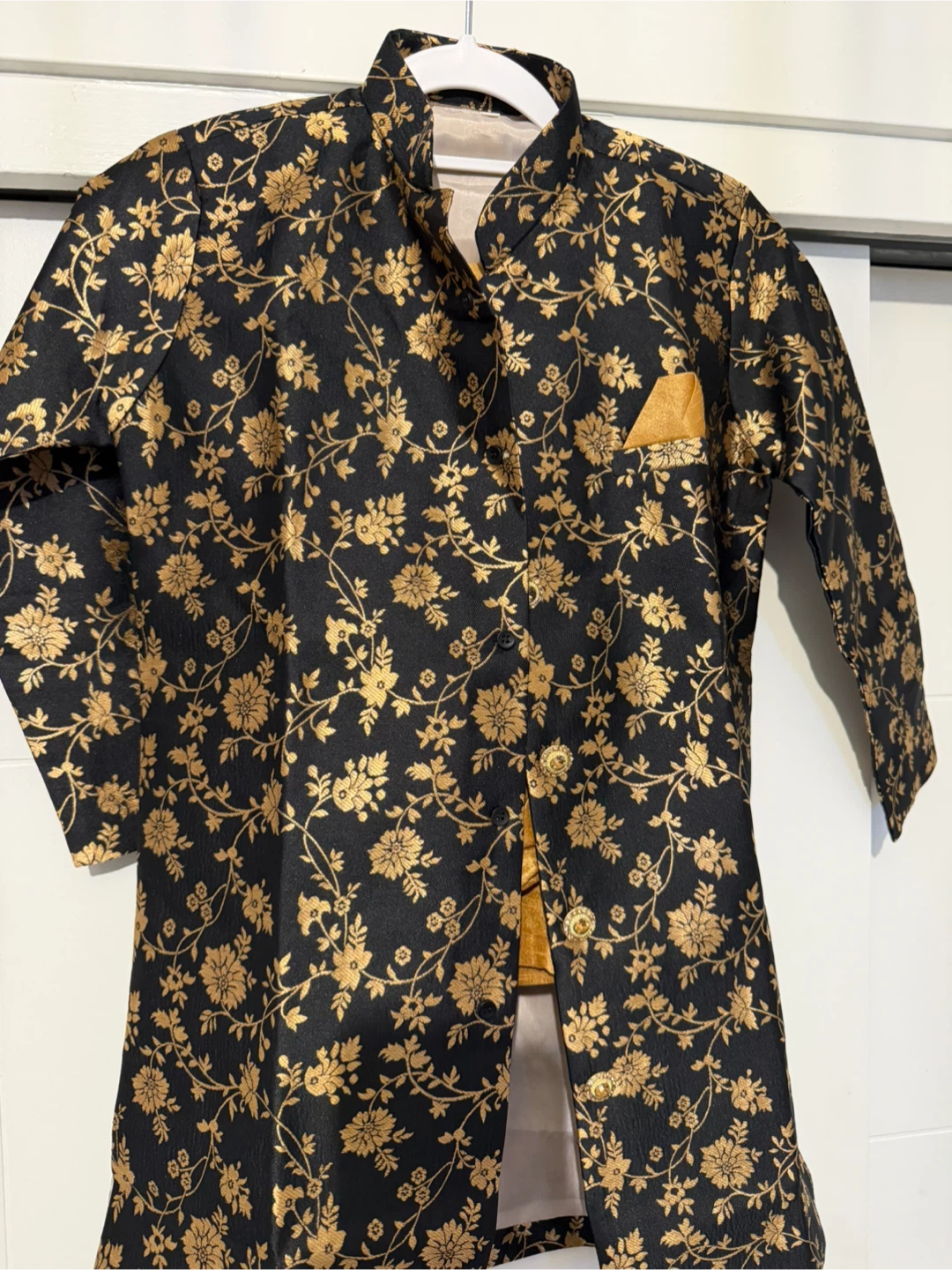 Boys Embroidered Kurta