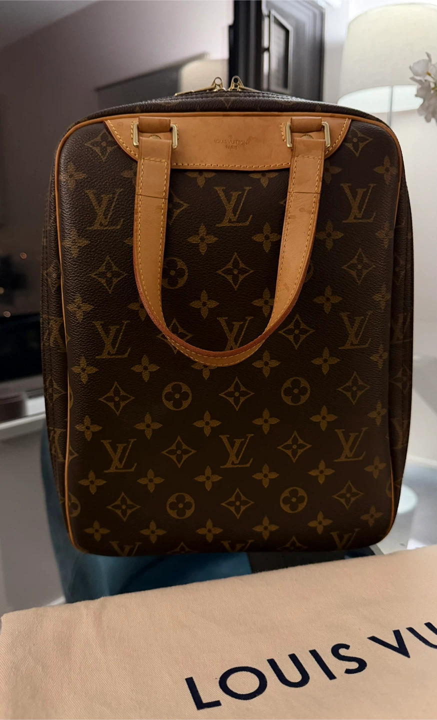 Louis Vuitton Unisex Monogram Bag Authentic LV