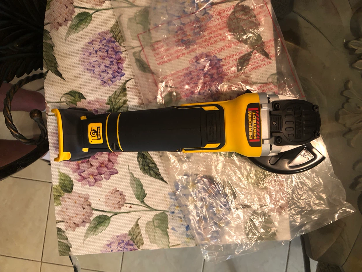 Dewalt 20V MAX Brushless XR angle Grinder- BRAND NEW - photo 5