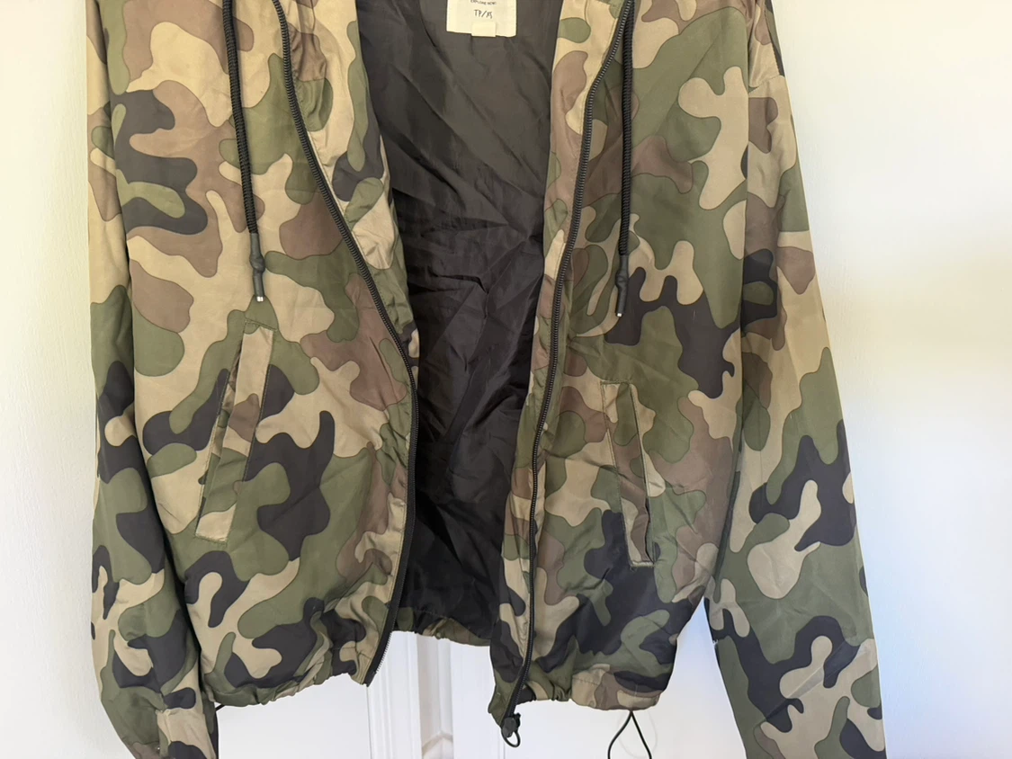 Garage Camouflage Hooded Windbreaker Jacket TP/XS