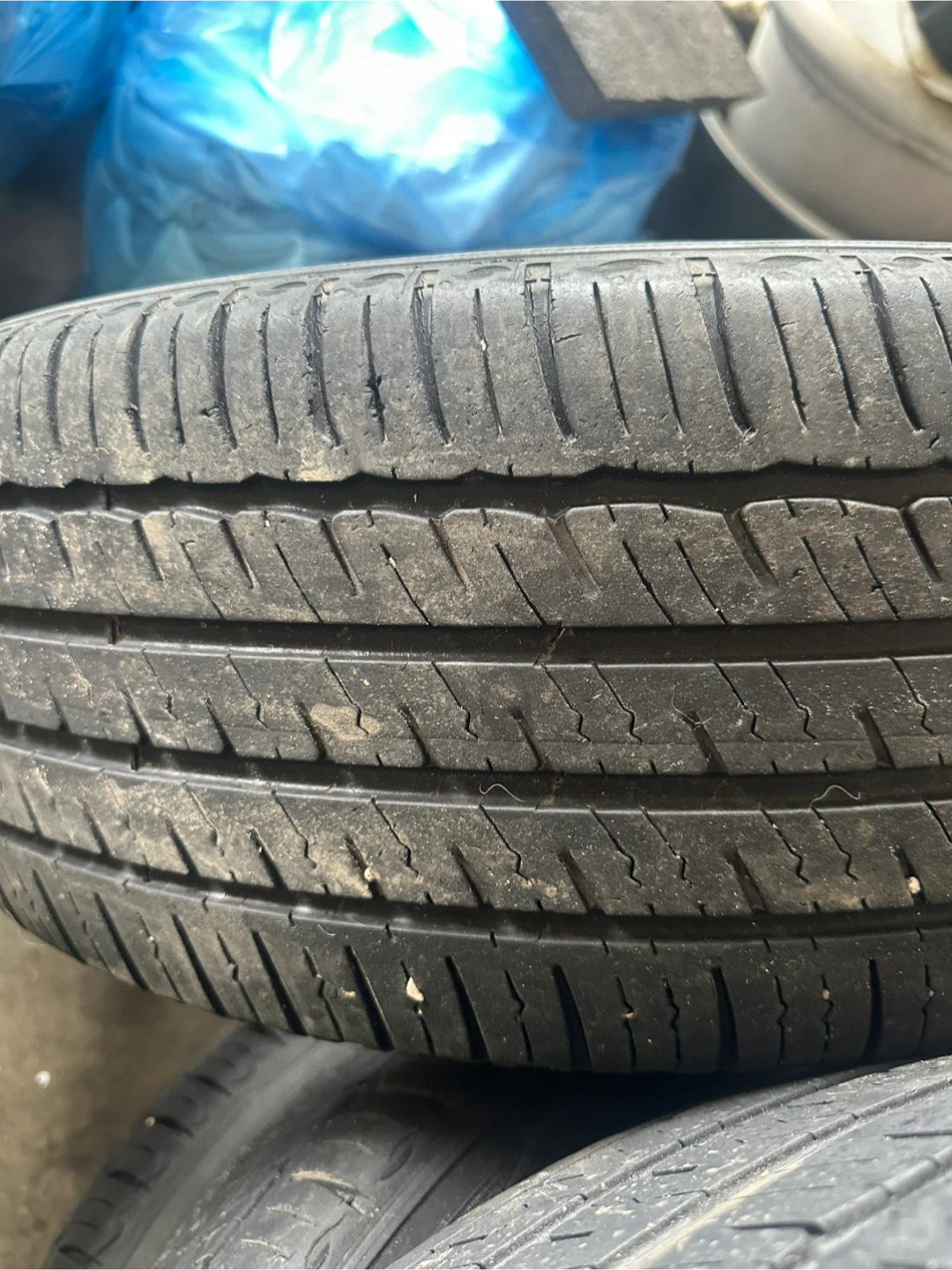 Mazda Alloy Wheel with Michelin Tire P225/45R18 - photo 2