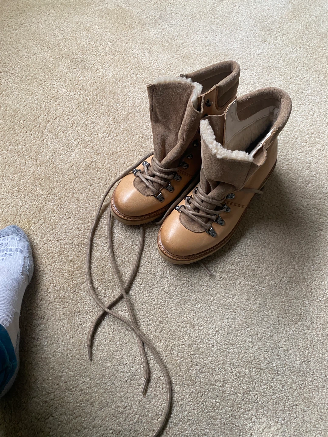 Lined Designer Hiking Boots – EU 37
