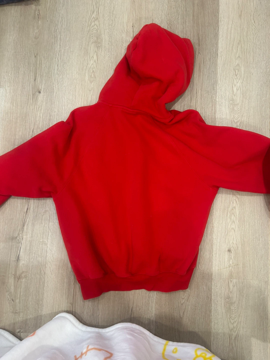 ARITZIA Red Sweatfleece Mega Fit Hoodie - photo 3