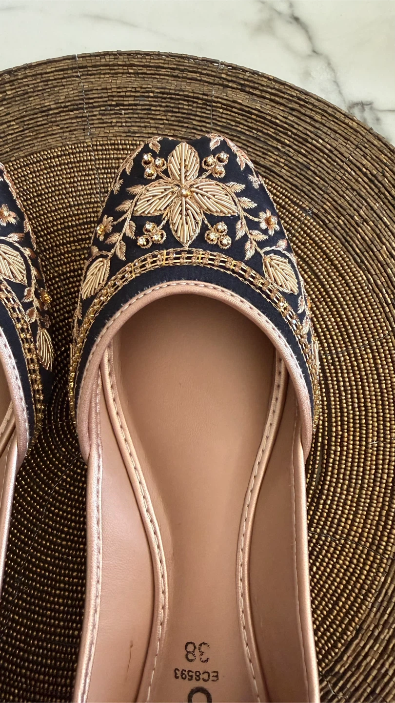 Stylo Black Embroidered Flats - Size 38 - photo 2