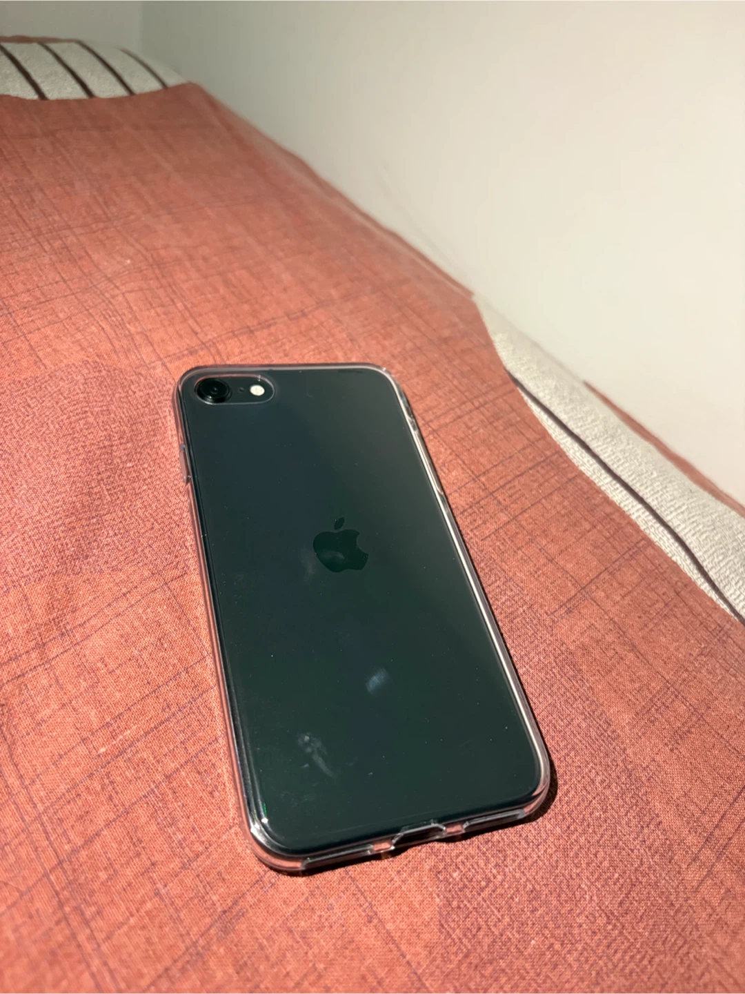 Apple iPhone SE (2nd Gen) - Black - photo 2