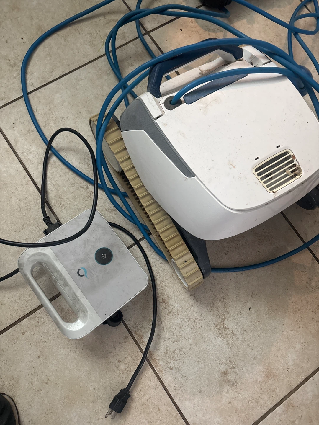 Pentair Prowler 910 Robotic Pool Cleaner - photo 2