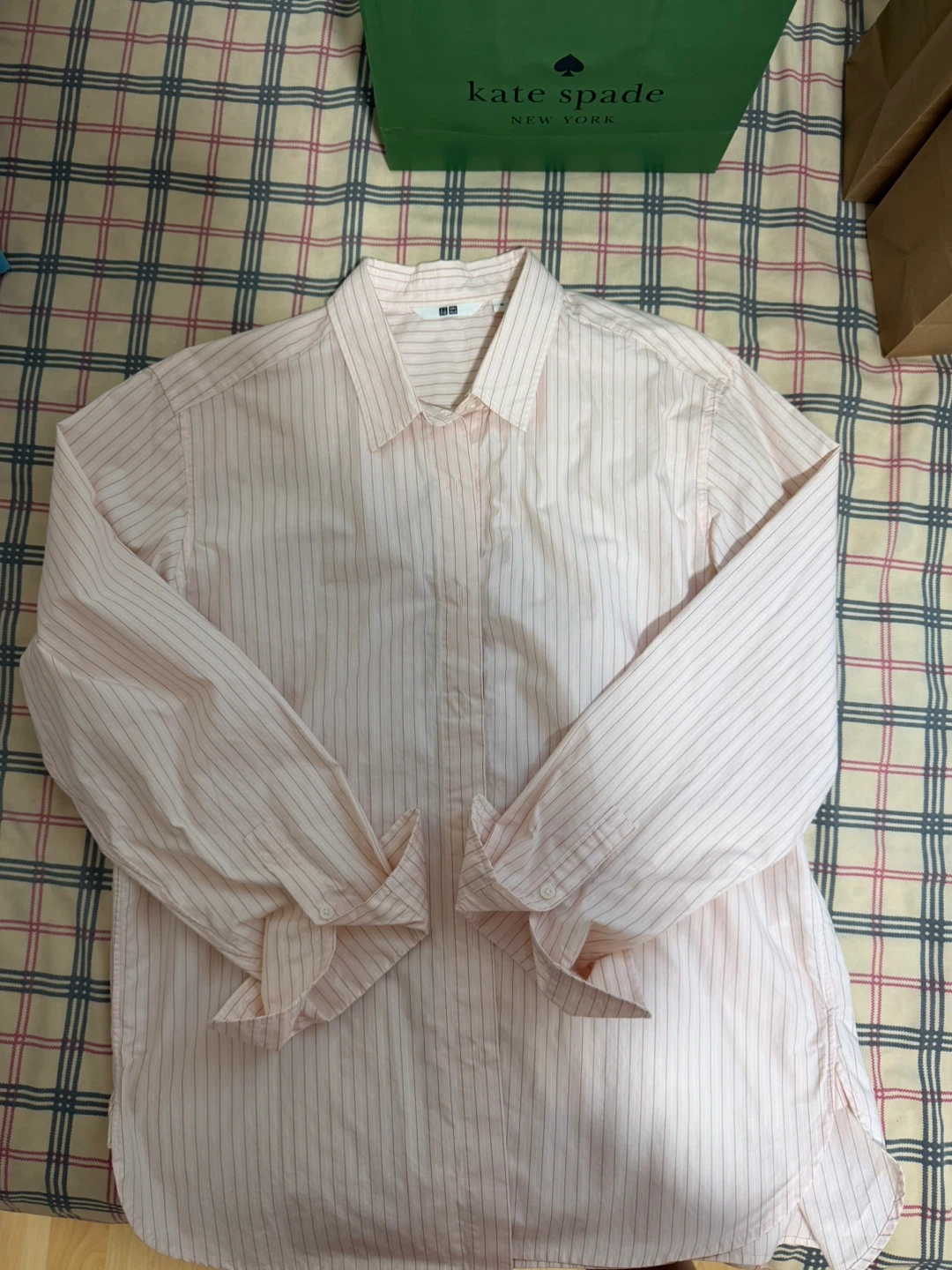 Uniqlo UT, Patagonia T-shirts and TNA hoodie - photo 5