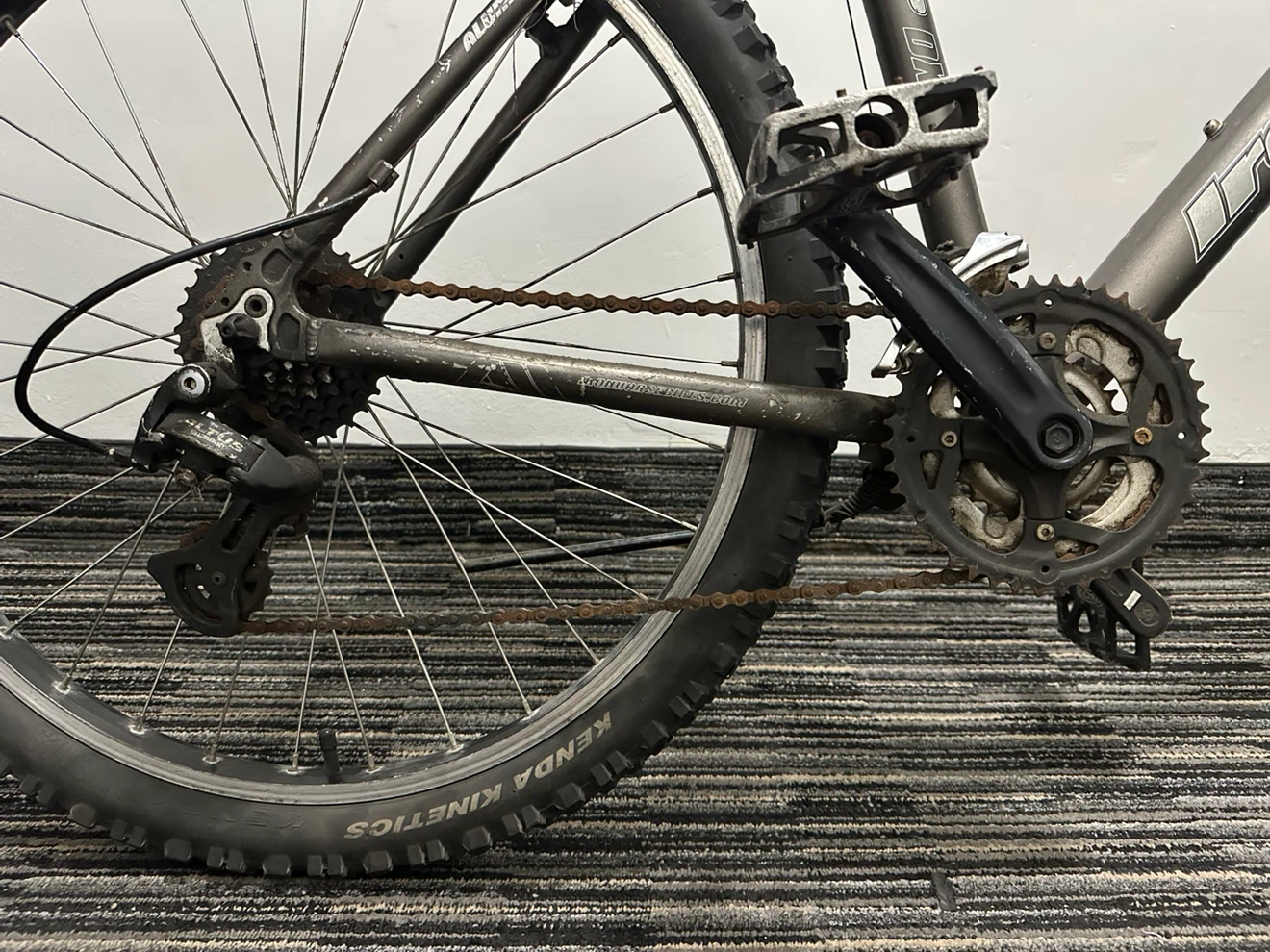 Iron Horse Maverick Comp DX Mountain Bike - photo 2