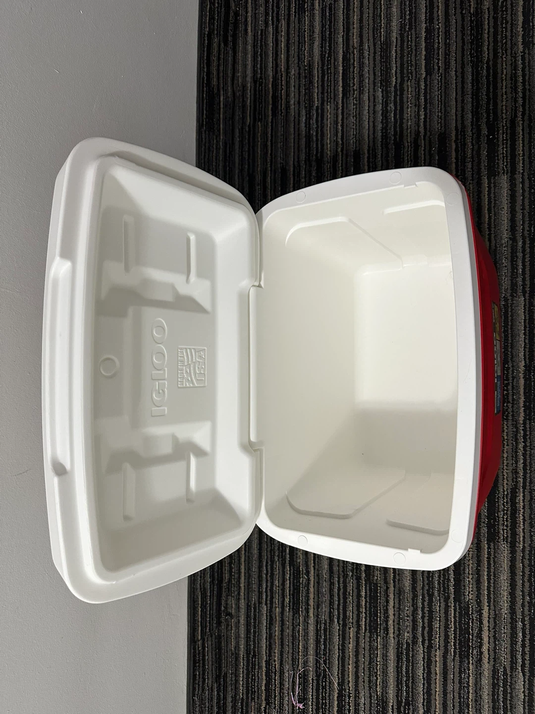 Igloo Playmate Elite Cooler - photo 2