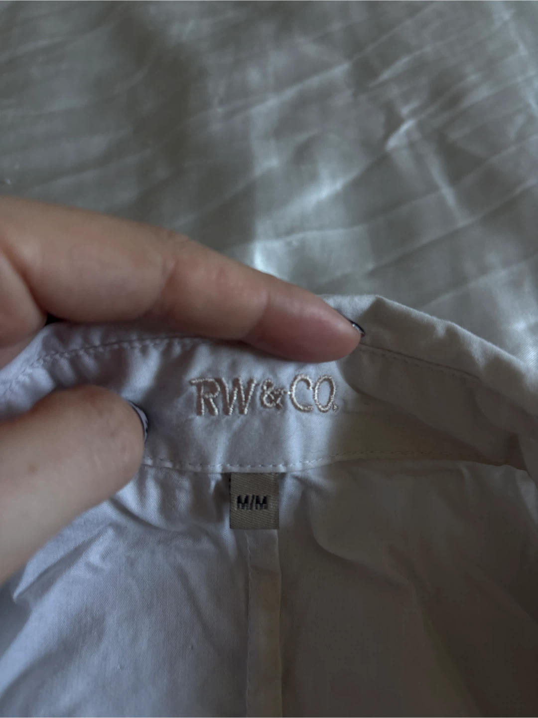 RW&CO. White Button-Up Shirt - Size M/M - photo 2