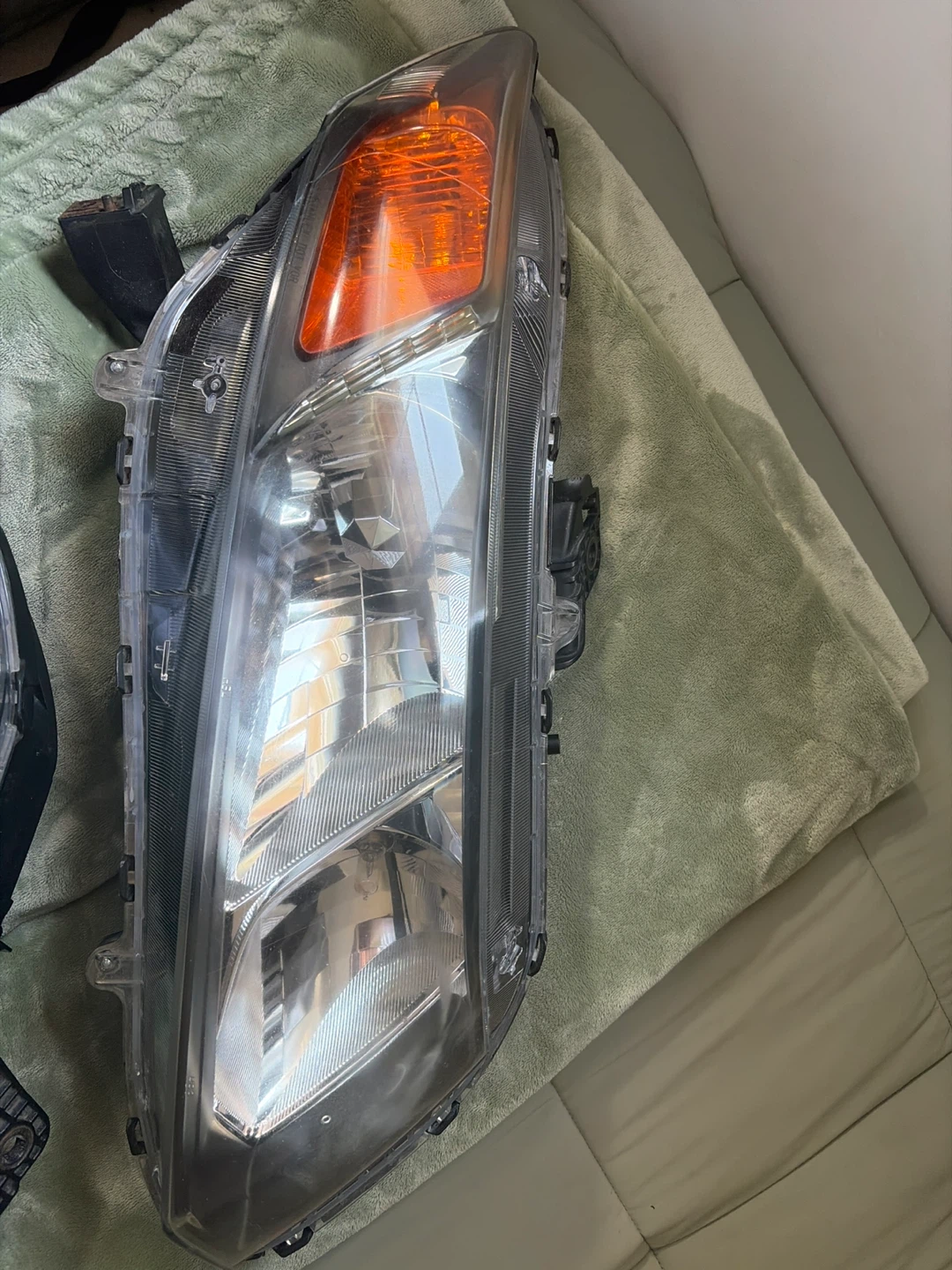 Pair of Car Headlights - Clear and Amber Lens - photo 2