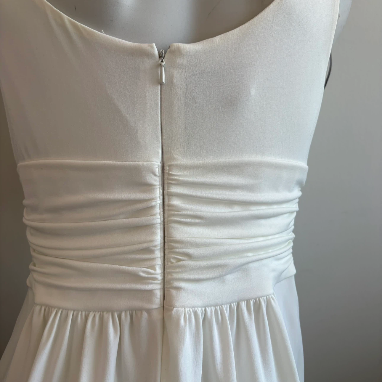 Muse White Dress Size 6 - photo 4