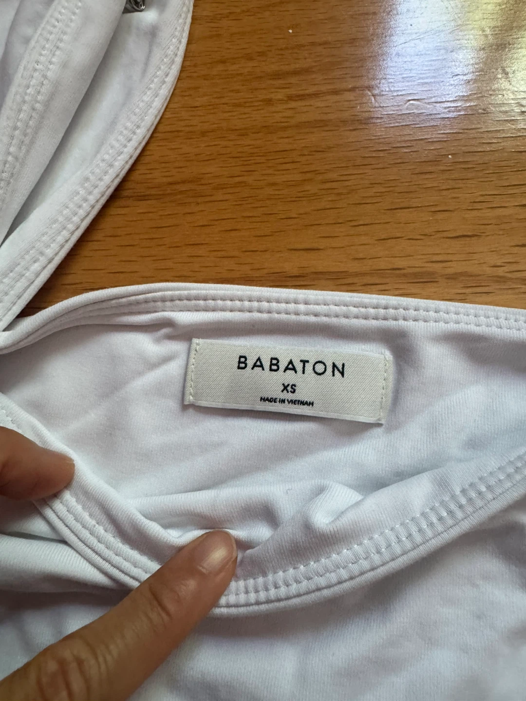 aritzia White Long Sleeve Bodysuit contour - photo 2