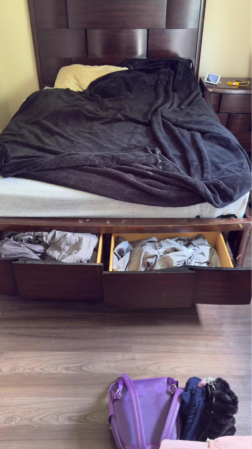 Dark cherry wood queen bed set