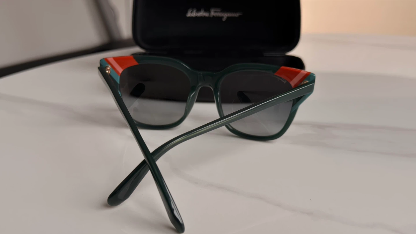 Authentic Salvatore Ferragamo Sunglasses - photo 5