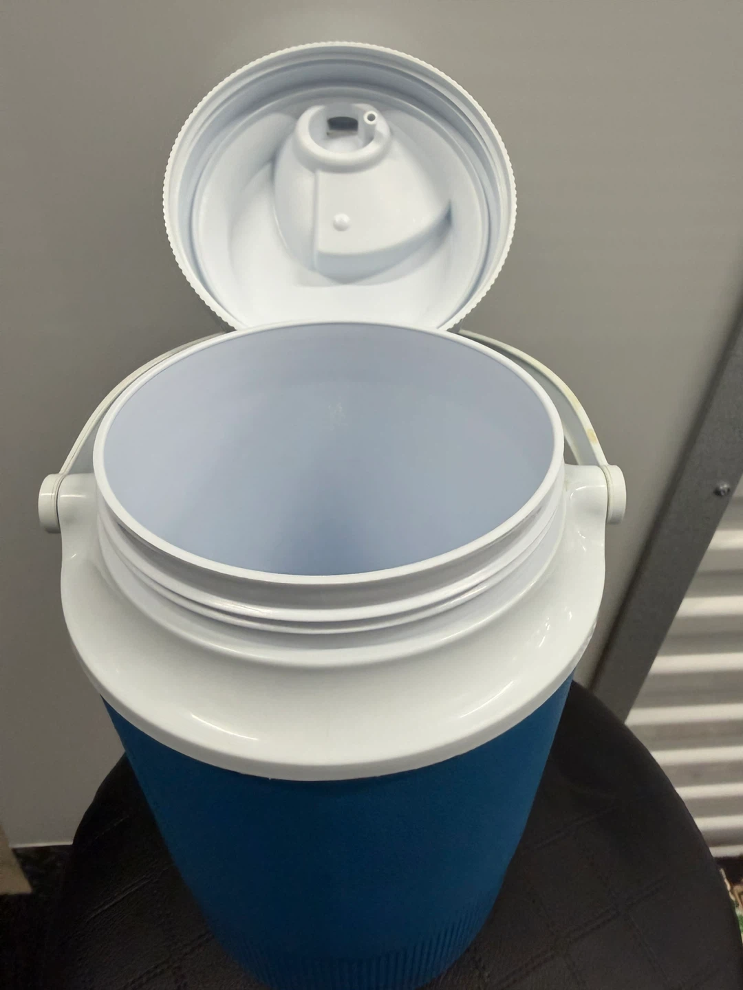 Rubbermaid Water Cooler Jug - photo 3