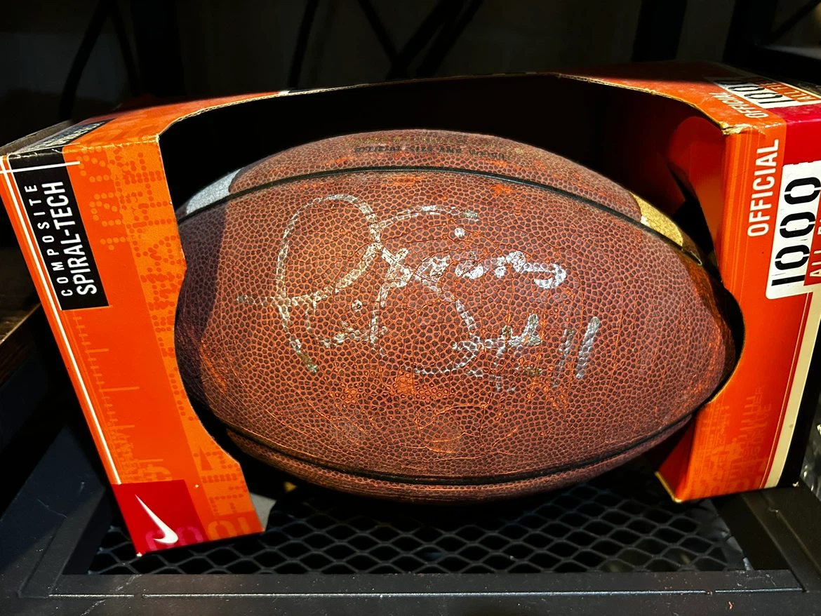 Autographed NFL Football, Baseballs & Basketball - photo 2