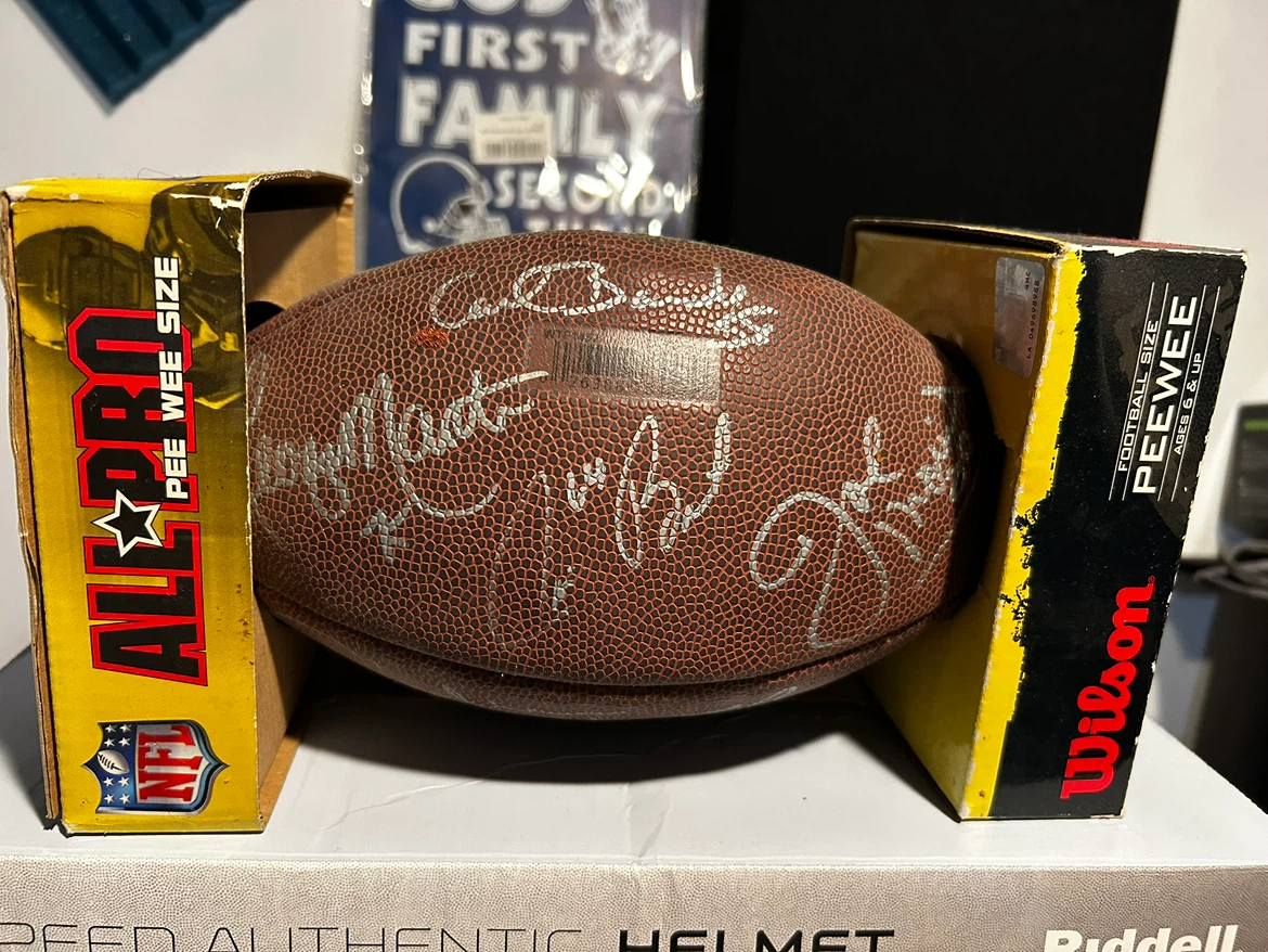 Autographed NFL Football, Baseballs & Basketball - photo 4