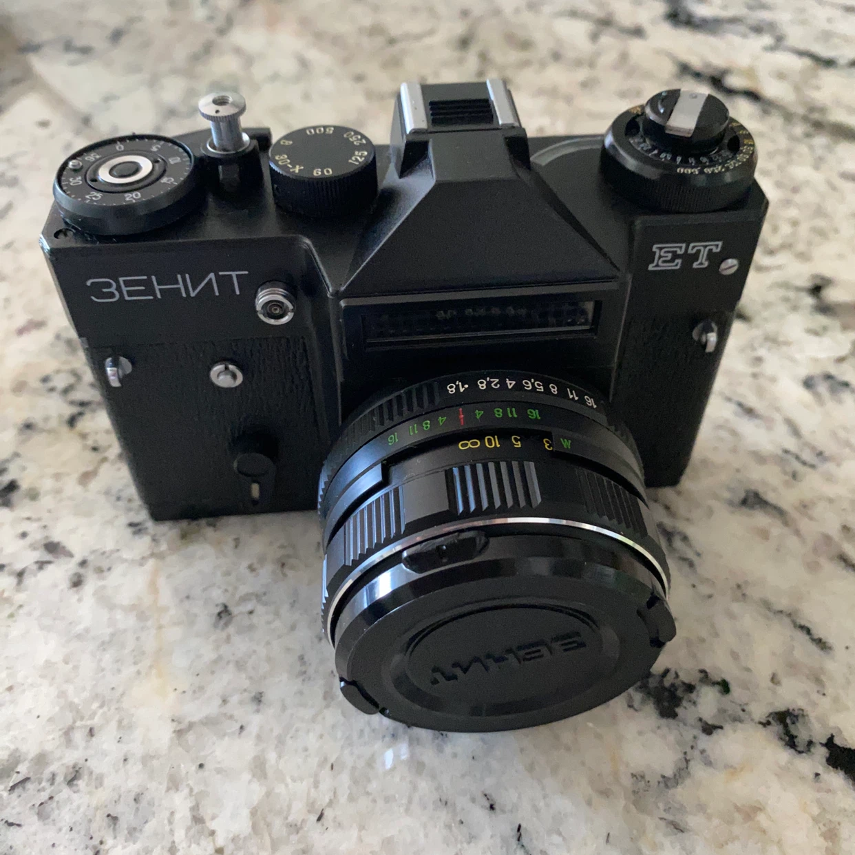 Vintage Zenit ET 35mm Film Camera - photo 4