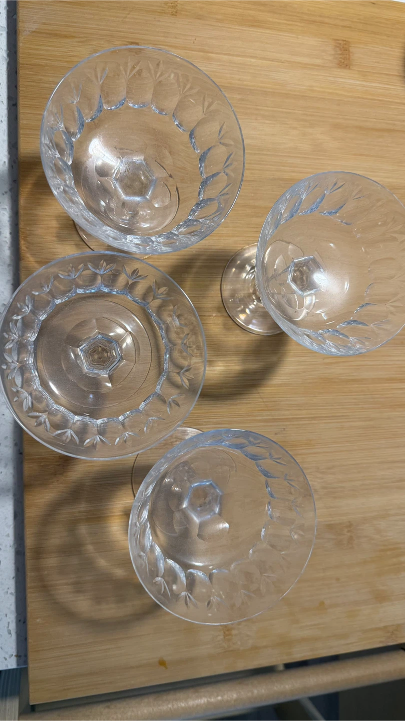 Set of 4 crystal Coupe Glasses vintage