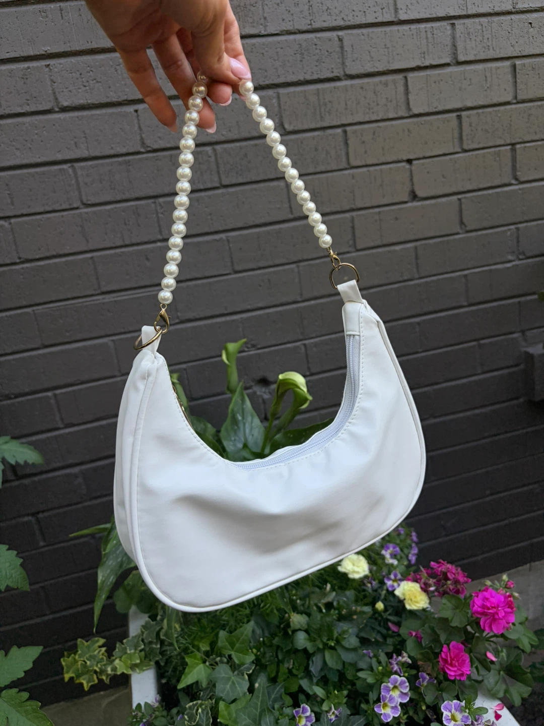 White Shoulder Bag with Pearl Strap - photo 2