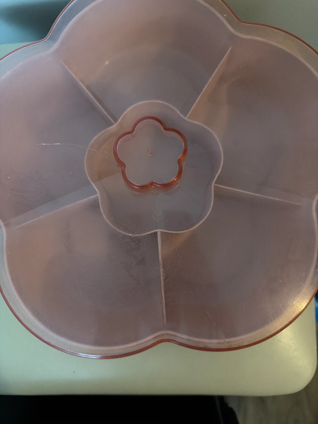 Free Flower-shaped serving tray with lid - photo 2