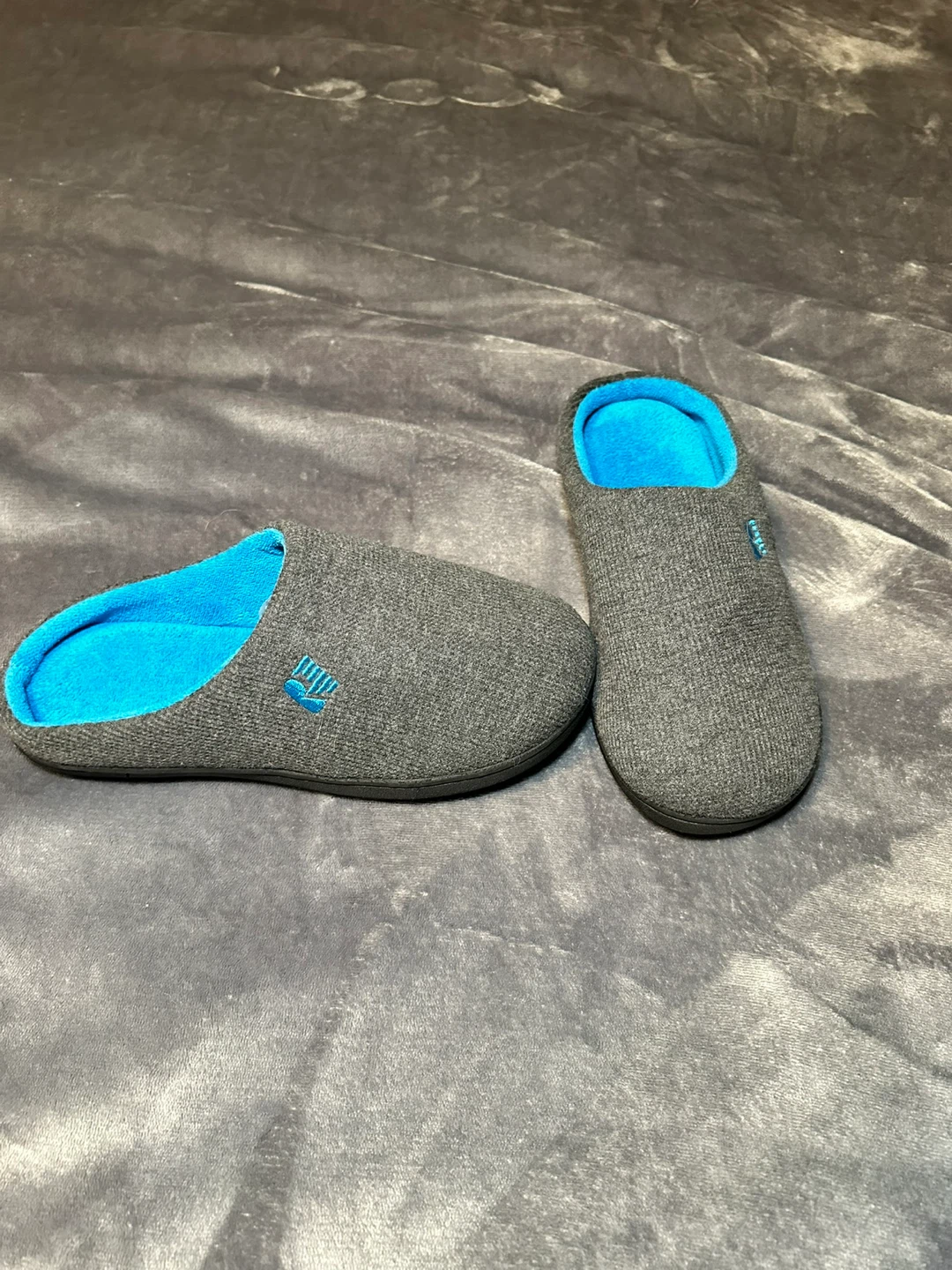 Youth boys slippers