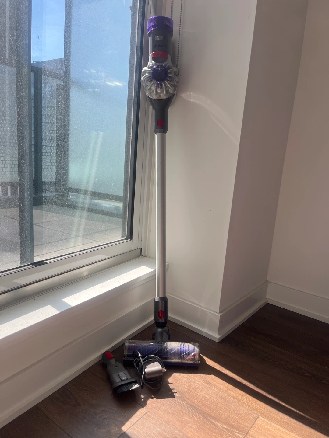 SUPER CHEAP DYSON VACUUM (read description)