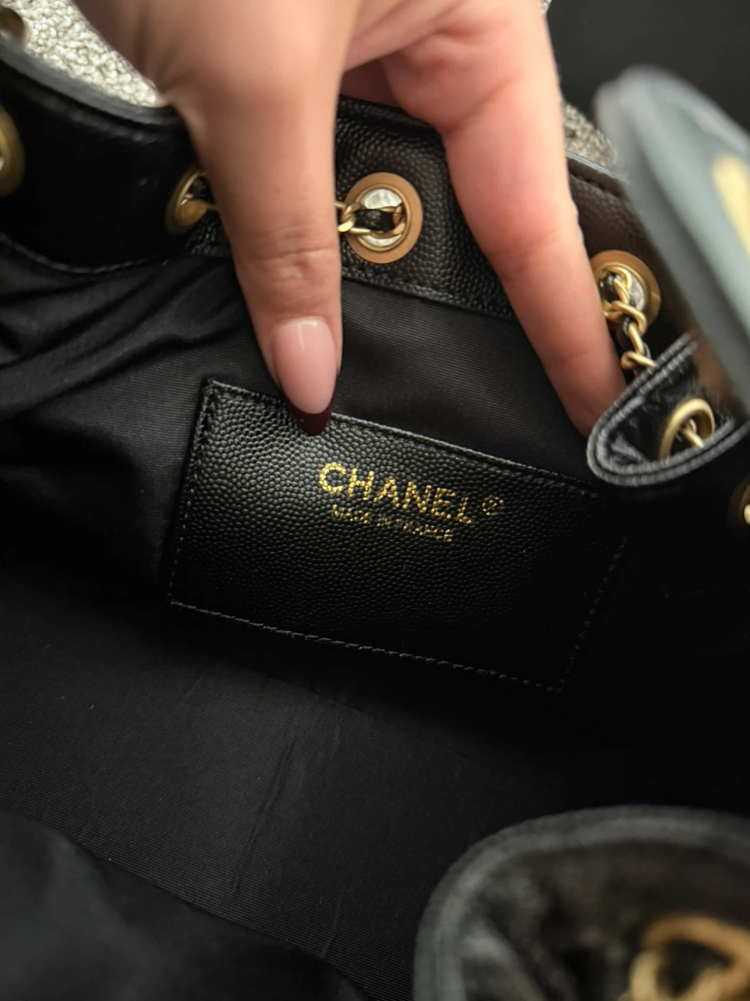 Chanel 25 Mini Black Bag - photo 4