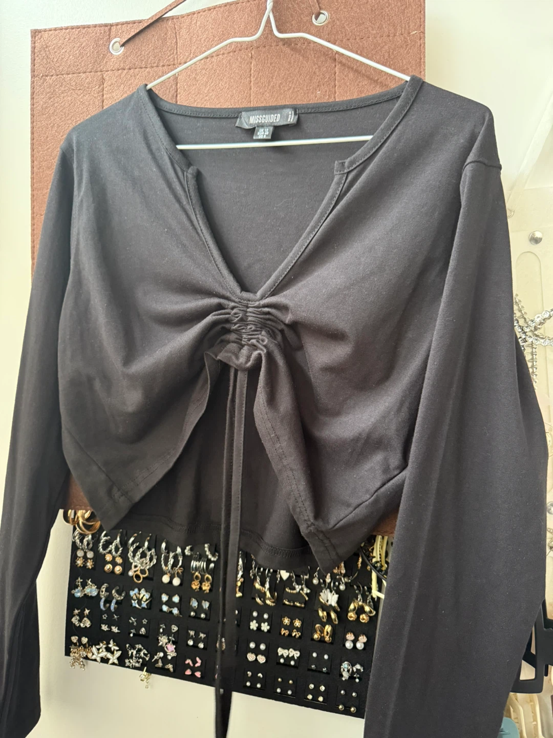 Black Missguided Long Sleeve Crop Top