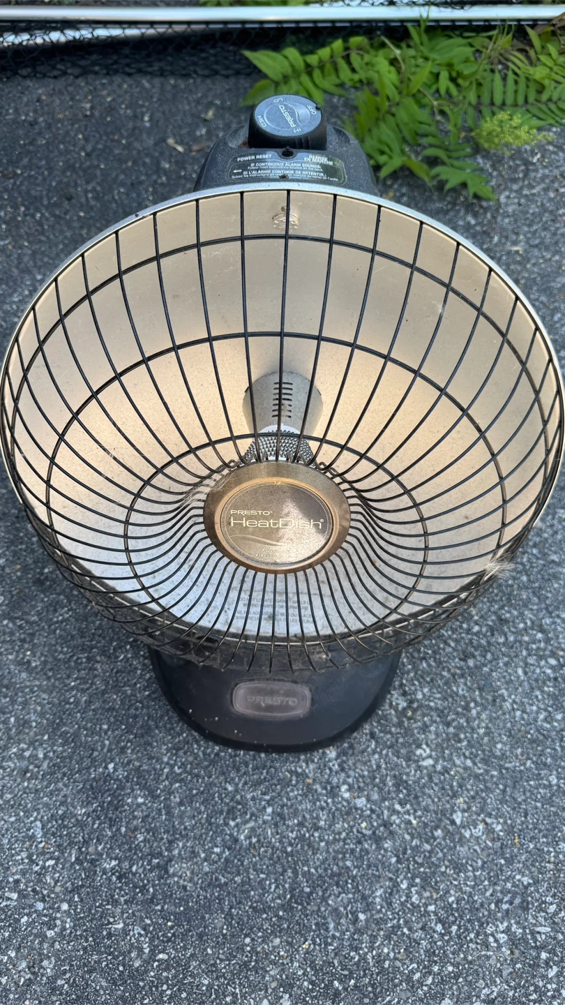 Presto HeatDish Electric Heater - photo 2
