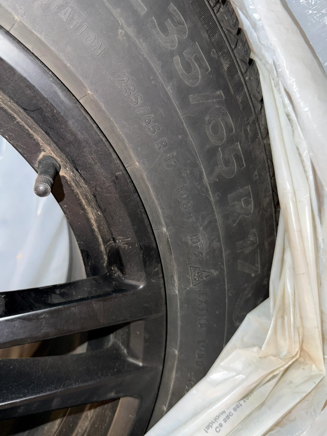 Winter tires 235/65/r17 - photo 2