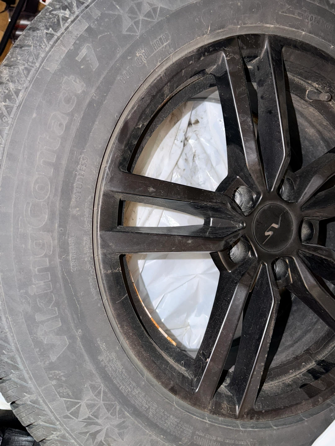 Winter tires 235/65/r17 - photo 3