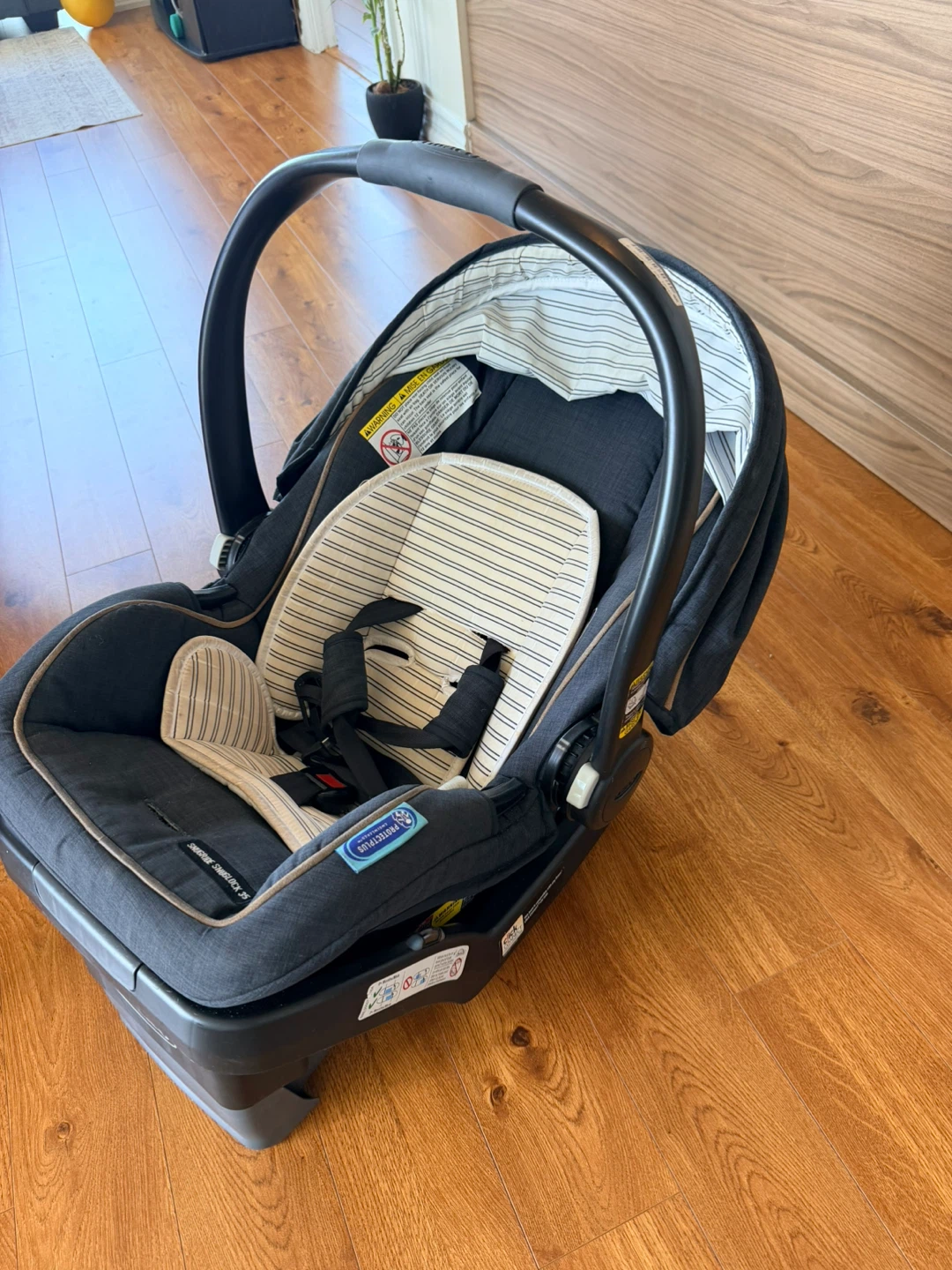 Graco SnugRide Infant Car Seat - photo 2