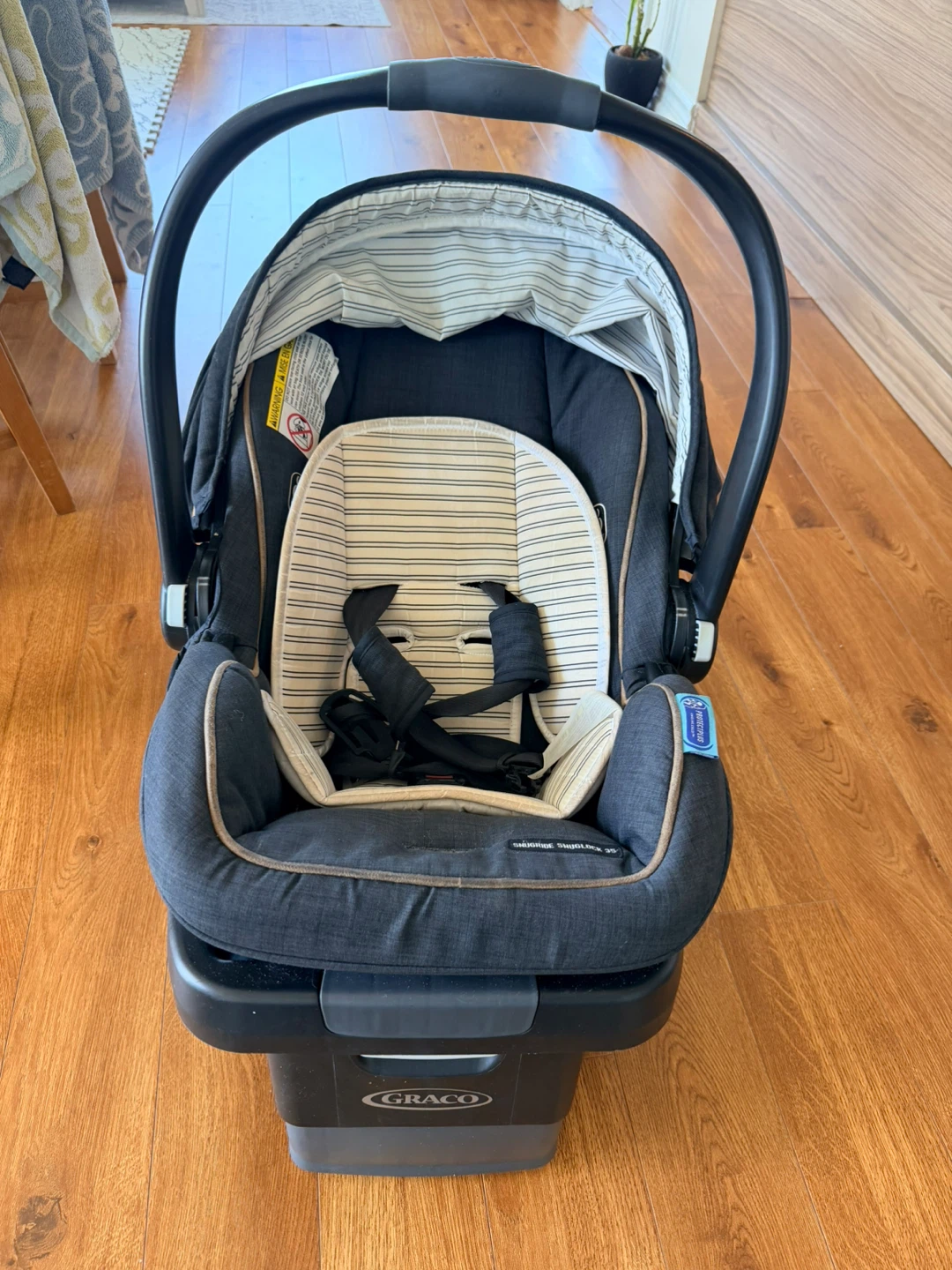 Graco SnugRide Infant Car Seat - photo 3