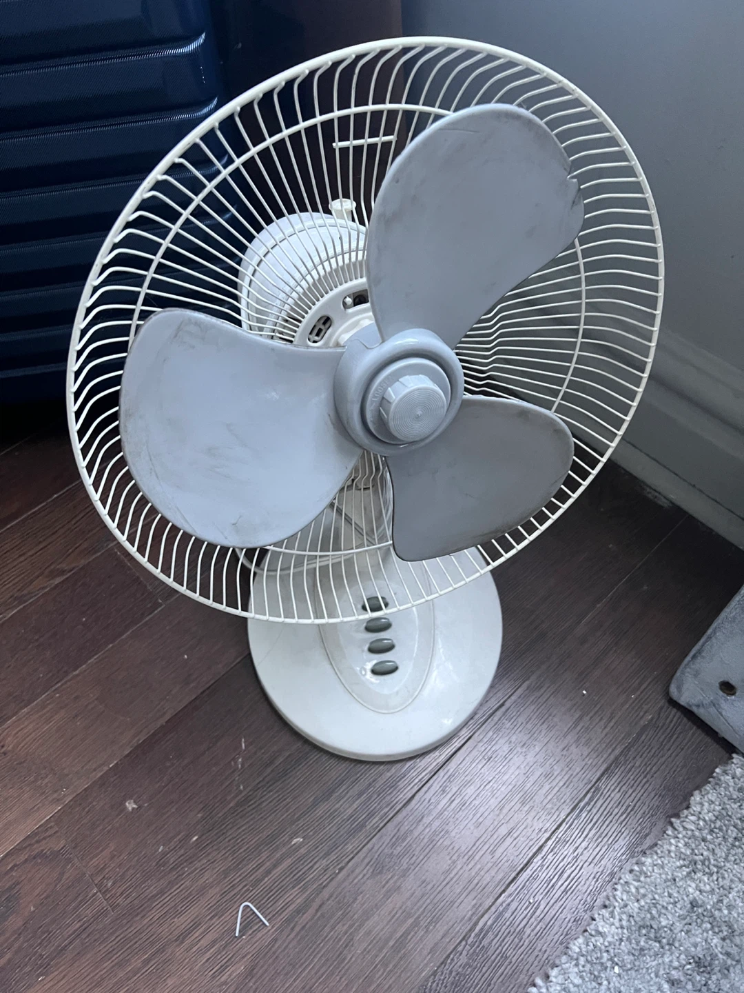 White Oscillating Table Fan