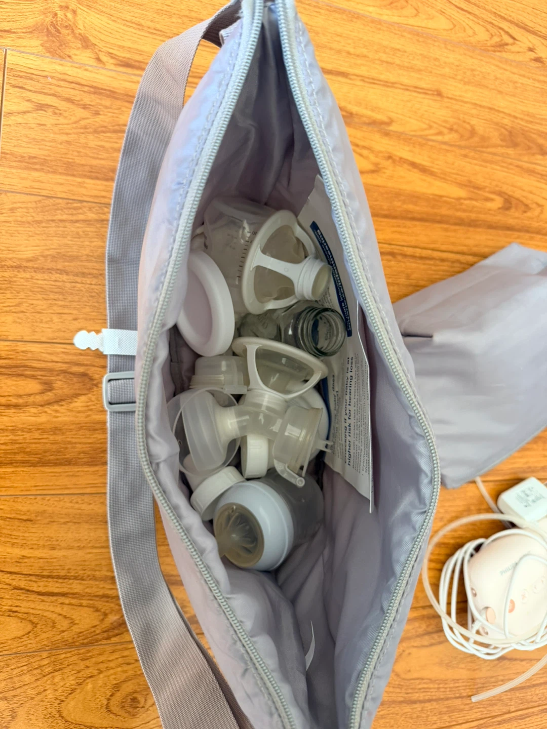 Philips Avent Electric Breast Pump Bag with Accessories - photo 2