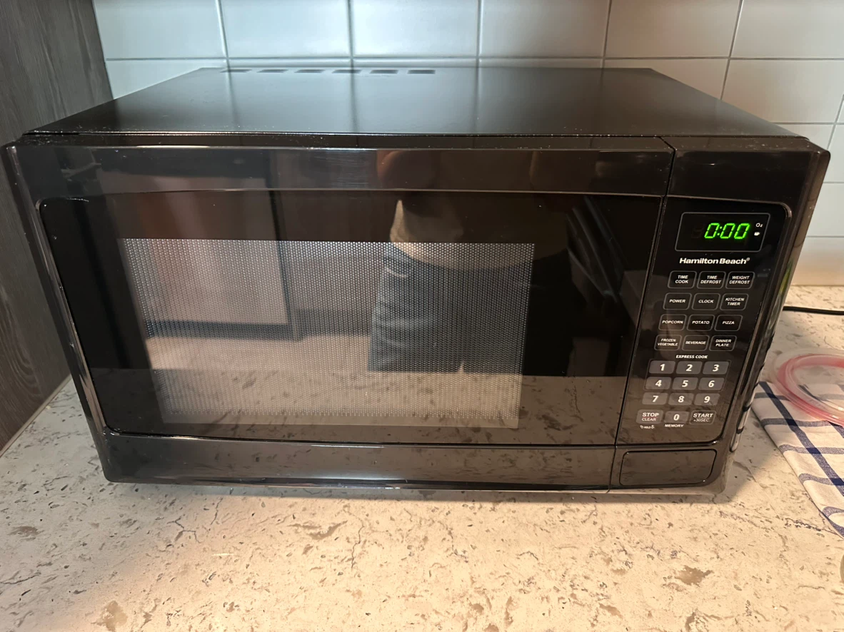Hamilton Beach 1.1 Cu. ft Compact Microwave