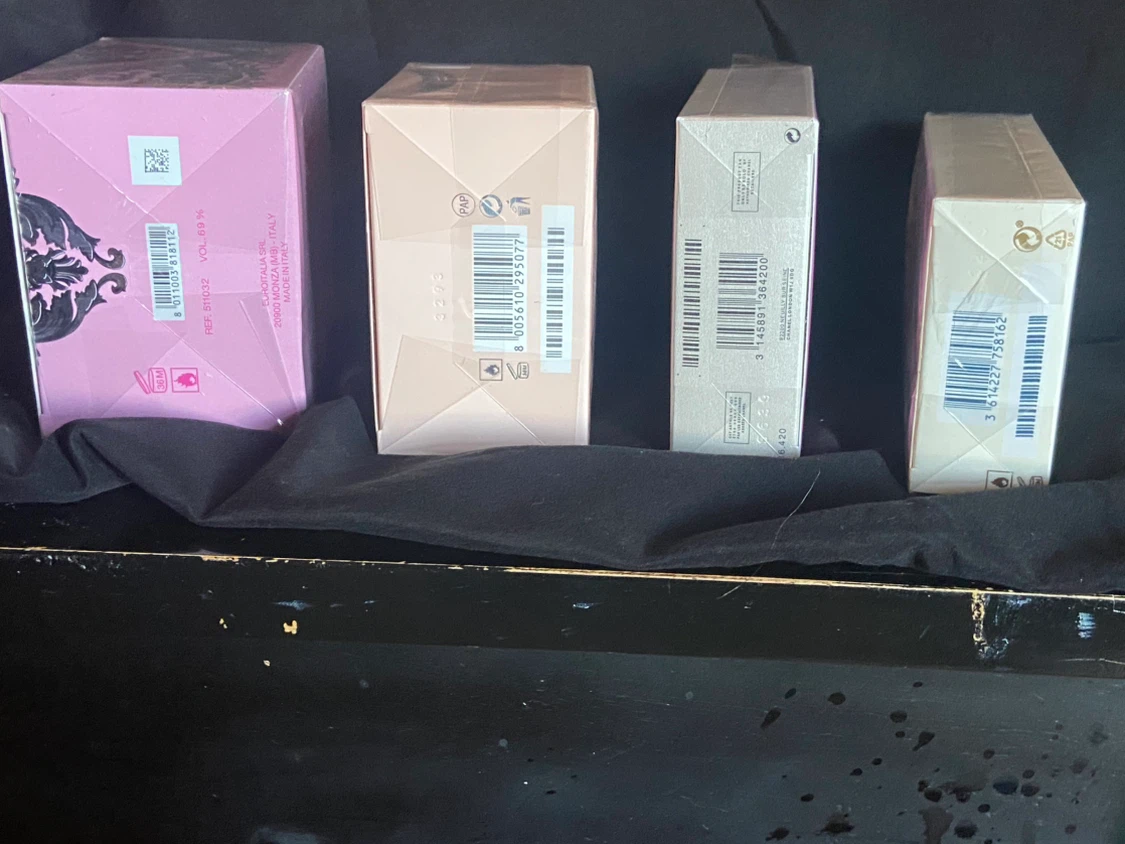 Cologne and perfumes - photo 4