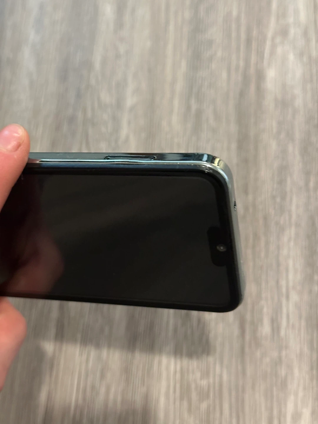 Android that looks like an Apple iPhone 13 Pro?! - photo 5