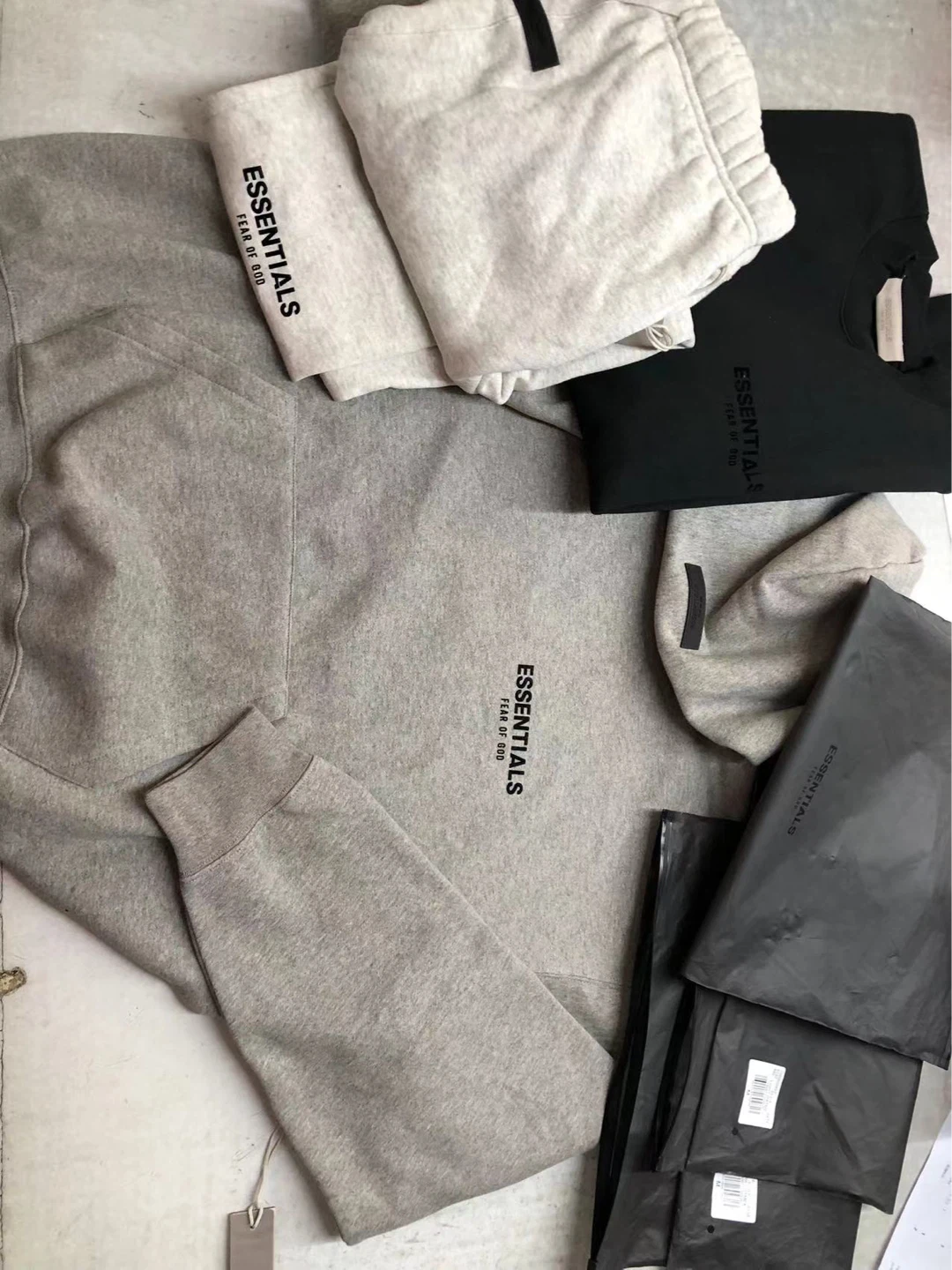 Brand New FOG Essentials Tracksuits - Hoodies & Sweatpants - photo 2