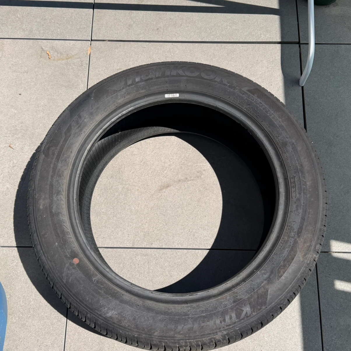 Hankook 215/55R17 Tire(완료)