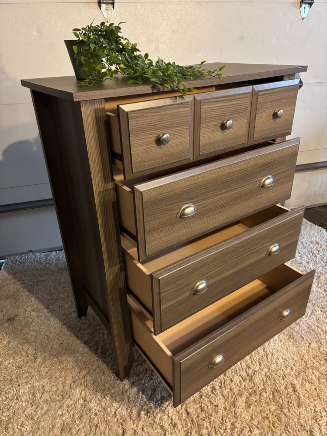 Brown 5-Drawer Dresser - photo 4